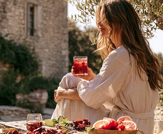 Hibiscus : bienfaits, infusion glacée et idées d’été